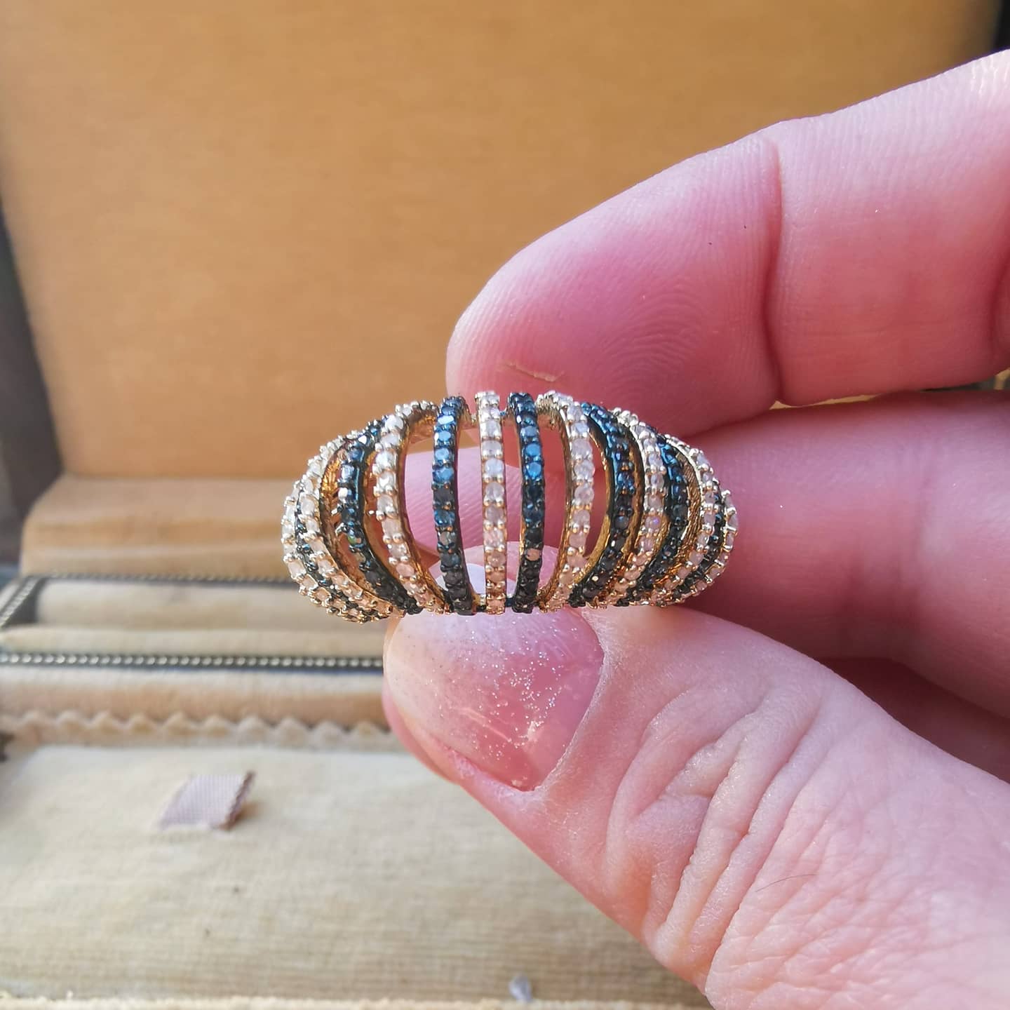 Anillo domo plata brillantes fancy