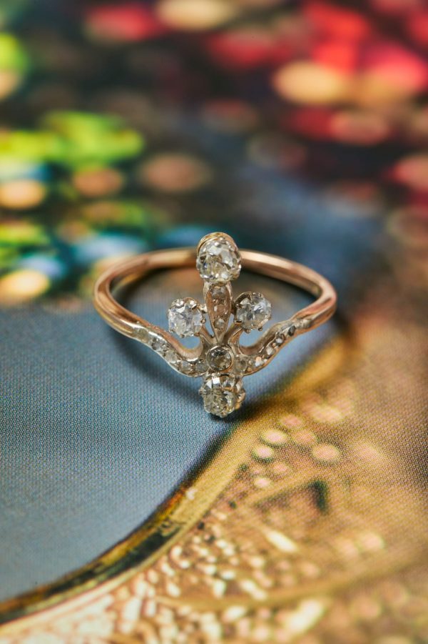 Anillo Art Nouveau 0.50 ct